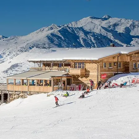 Дерев'яний котедж Ahornlodge